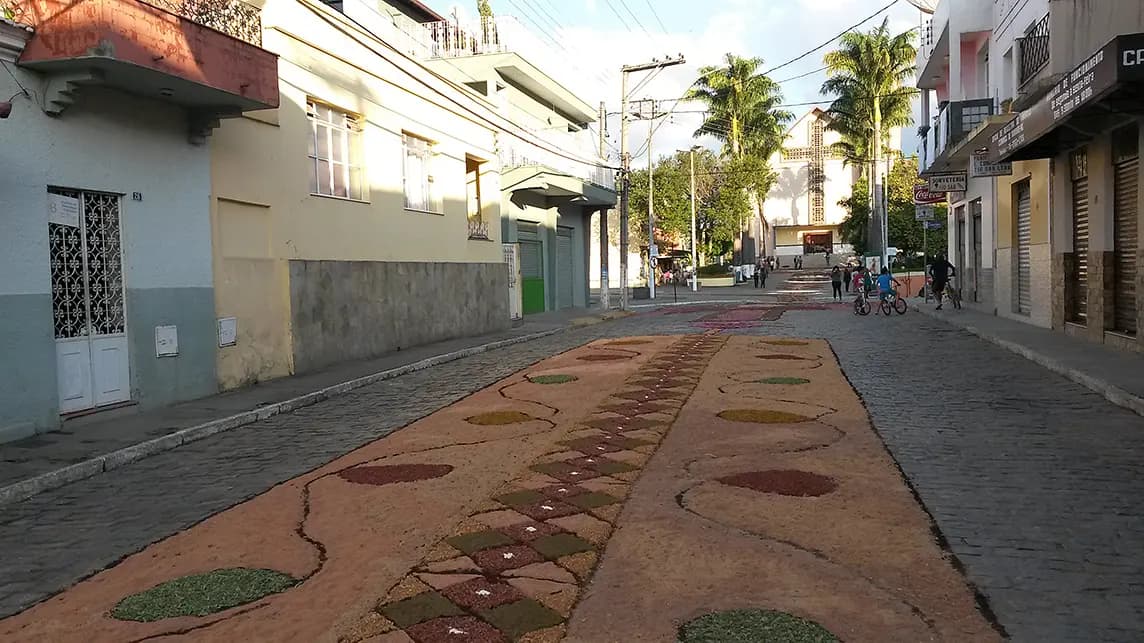 Longe do céu, perto dos anjos