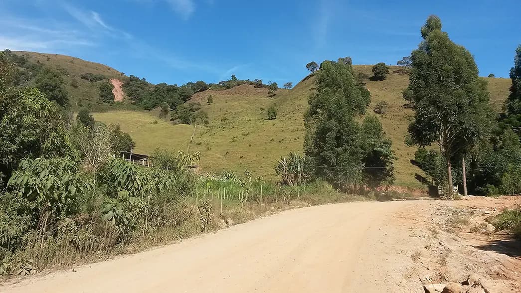 Longe do céu, perto dos anjos