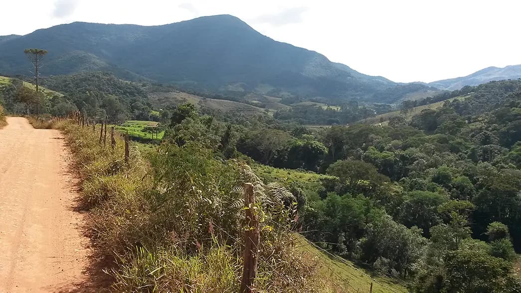 Longe do céu, perto dos anjos